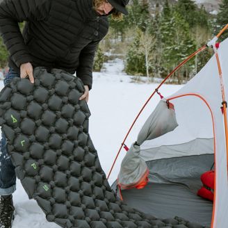 Alps Mountaineering Swift Insulated Makuualusta