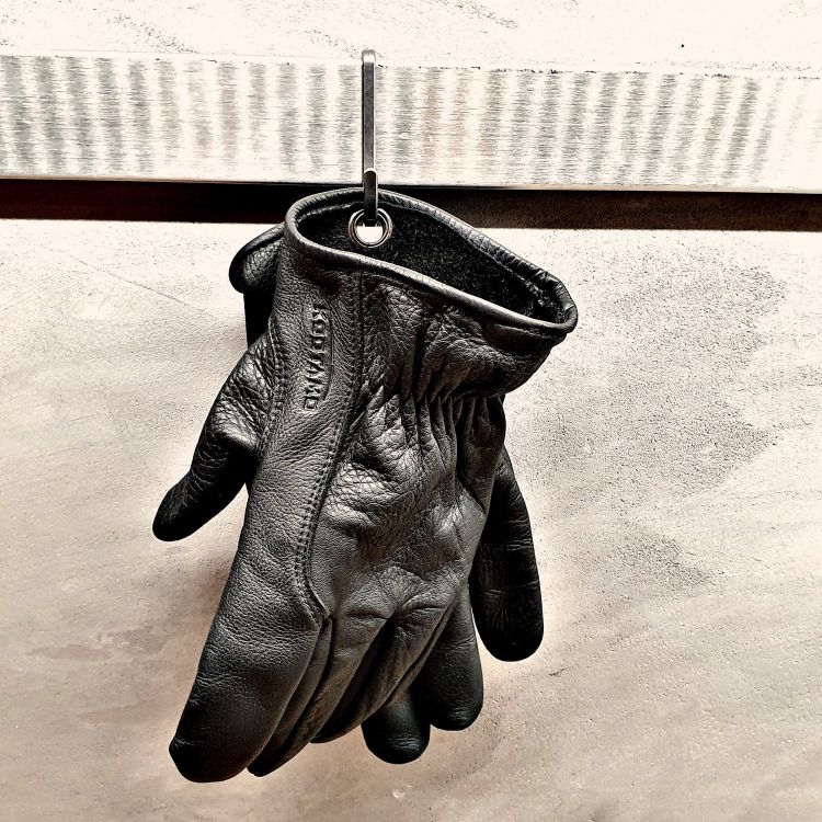 best black leather gloves