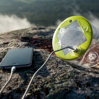 Luci Pro Outdoor 2.0 + Mobile Charging