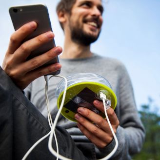 Luci Pro Outdoor 2.0 + Mobile Charging